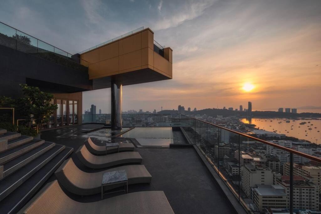 Edge Central Pattaya Bj 88 Buitenkant foto